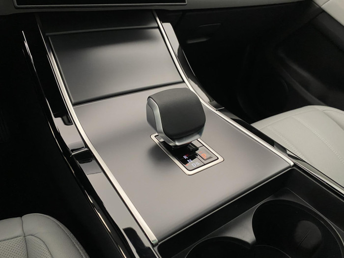 Land Rover Range Rover Evoque P270e S AWD REZERVACE