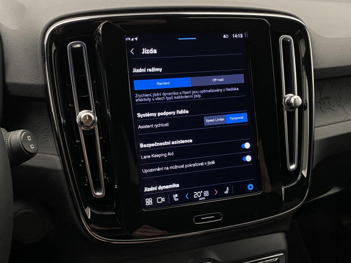 Volvo XC40 CORE SINGLE MOTOR RECHARGE