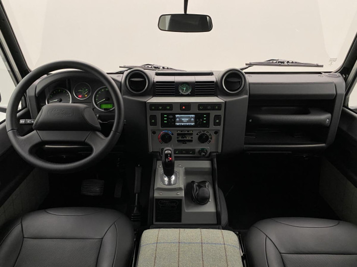 Land Rover Defender WORKS V8 ISLAY EDITION 5.0 V8 Edition