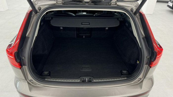 Volvo V60 D4 INSCRIPTION AUT REZERVACE 2.0 d