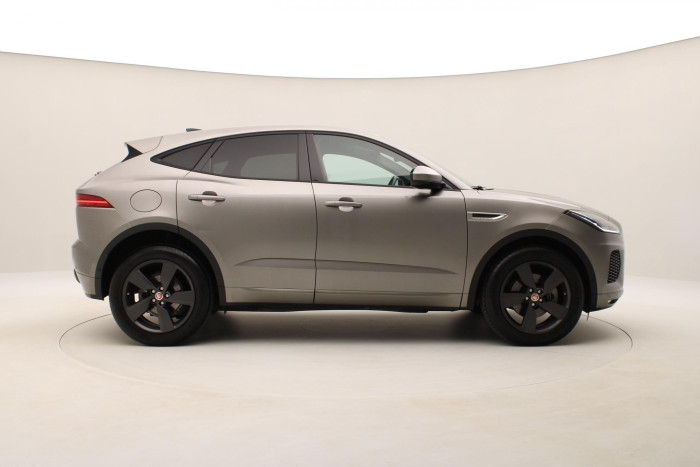 Jaguar E-Pace AWD R-DYNAMIC SE REZERVACE 2.0 Dynamic SE