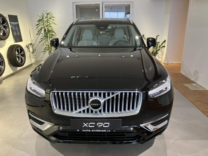Volvo XC90 B5 BRIGHT PLUS - Rezervace 2.0 Plus