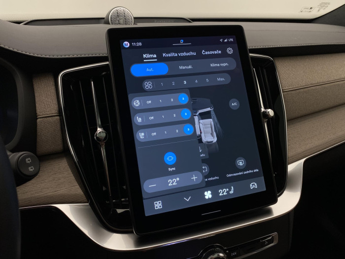 Volvo XC90 T8 AWD PLUG-IN BRIGHT ULTRA 7m