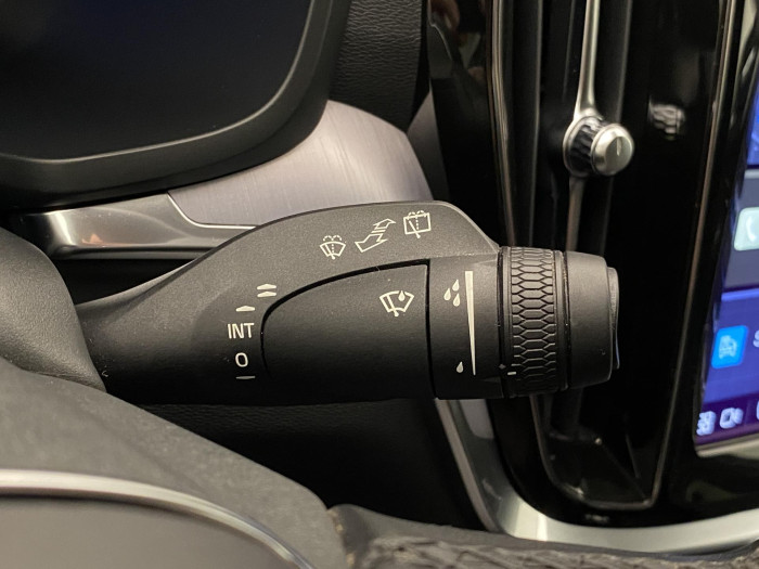 Volvo V60 T6 AWD RECHARGE CORE AUT