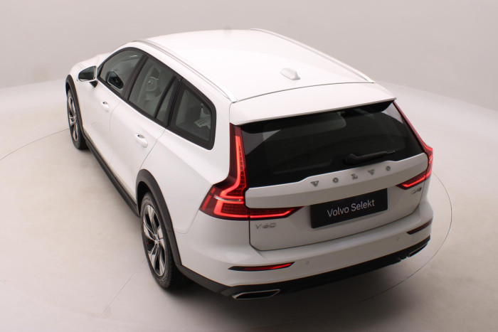 Volvo V60 CC D4 AWD MOMENTUM AUT CZ 2.0 d CC CC Momentum