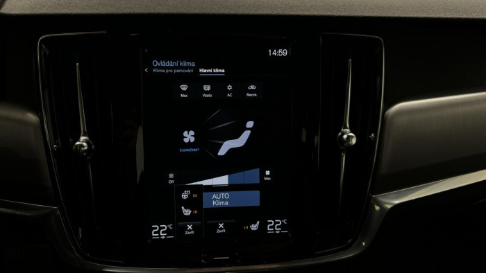 Volvo V90 D4 MOMENTUM AUT REZERVACE 2.0 d Momentum