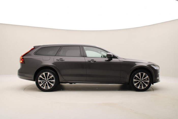 Volvo V90 CC B5 AWD ULTIMATE REZERVACE 2.0 CC CC