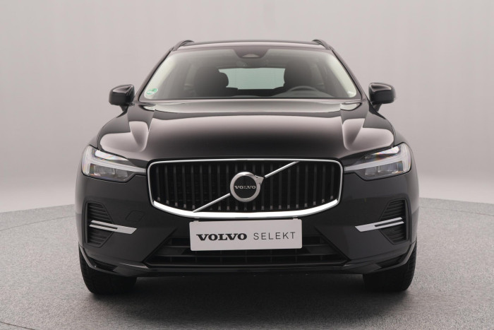 Volvo XC60 B4 AWD CORE CZ 1. maj