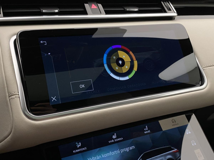 Land Rover Range Rover Velar D300 R-DYNAMIC HSE  REZERVACE 3.0 d Dynamic