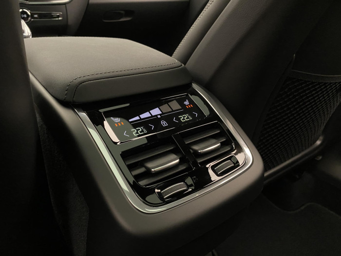Volvo XC60 B5 AWD AUT ULTRA BLACK EDITION 2.0 Edition