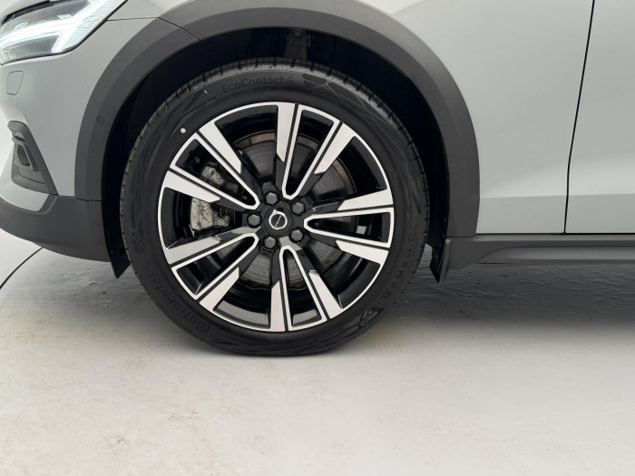 Volvo V60 CC B5 AWD PLUS AUT 1.maj