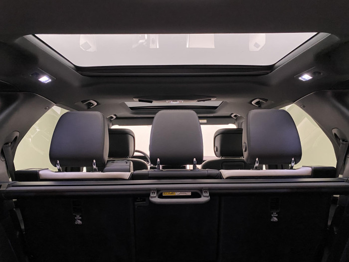 Land Rover Discovery D250 SE AWD AUT REZERVACE 3.0 d SE