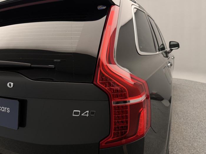 Volvo XC90 D4 AWD MOMENTUM AUT 7M 2.0 d Momentum