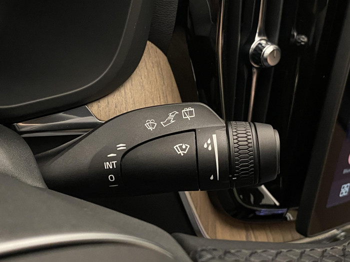 Volvo XC60 B5 AWD AUT DARK PLUS