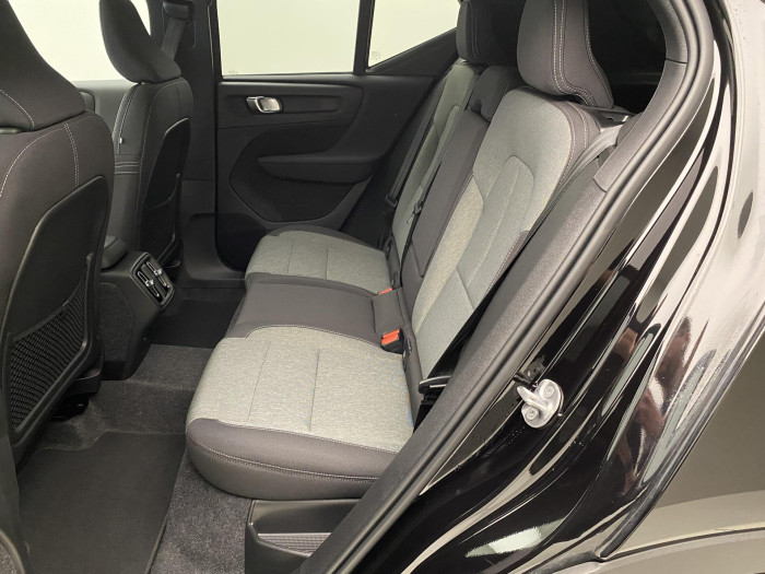 Volvo XC40 B3 DARK PLUS AUT CZ