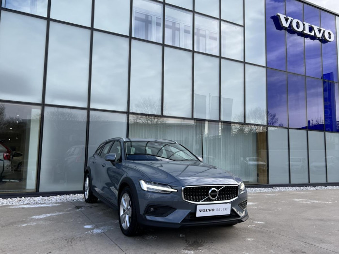 Volvo V60 CROSS COUNTRY B4 AWD Aut 1.maj