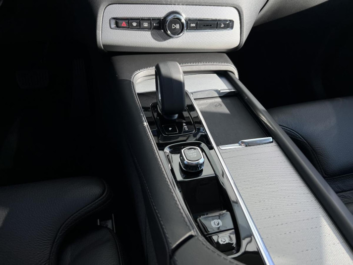 Volvo XC90 B5 AWD BRIGHT PLUS 7MÍSTNÁ Aut 2.0 Plus
