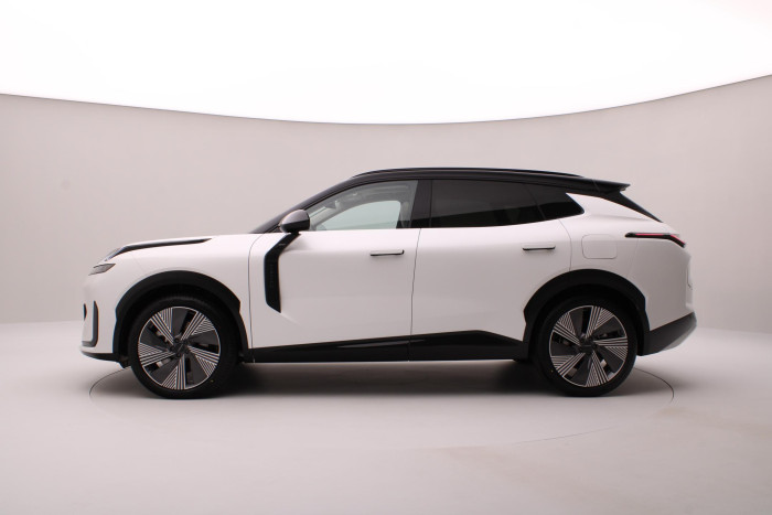 Lynk & Co 08 MORE PHEV