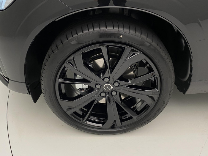 Volvo XC60 B5 AWD AUT PLUS BLACK EDITION