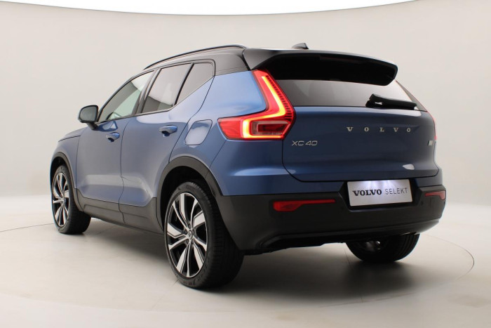 Volvo XC40 P8 AWD RECHARGE AUT REZERVACE