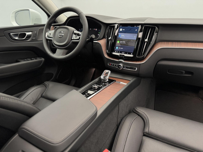 Volvo XC60 T8 AWD RECHARGE BRIGHT PLUS