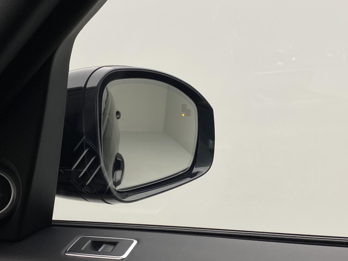 Land Rover Range Rover 4.4 SDV8 VOGUE AWD REZERVACE