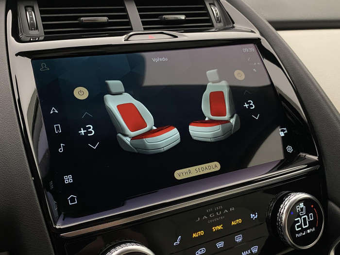 Jaguar E-Pace P200 S AWD AUT REZERVACE