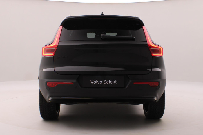 Volvo XC40 B4 PLUS BLACK EDITION AUT CZ
