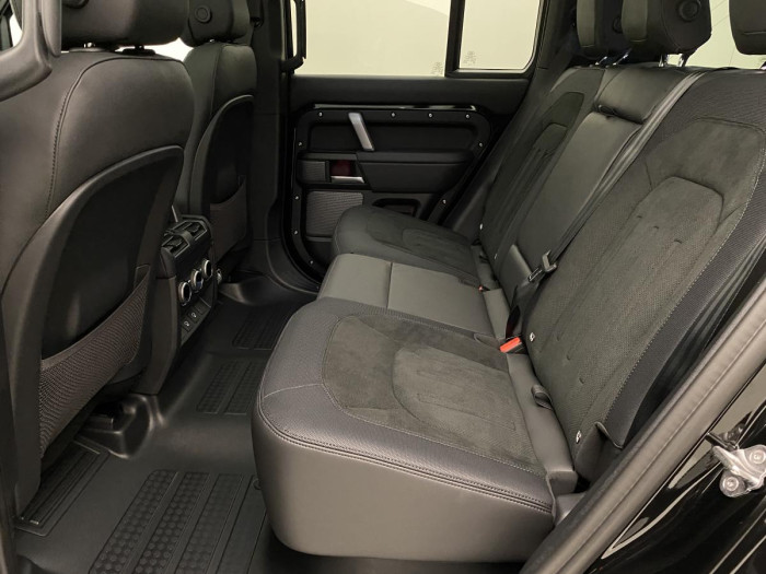 Land Rover Defender 110 V8 P525 AWD AUT REZERVACE 5.0 V8