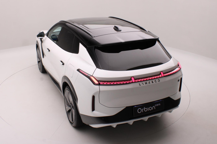Lynk & Co 08 MORE PHEV