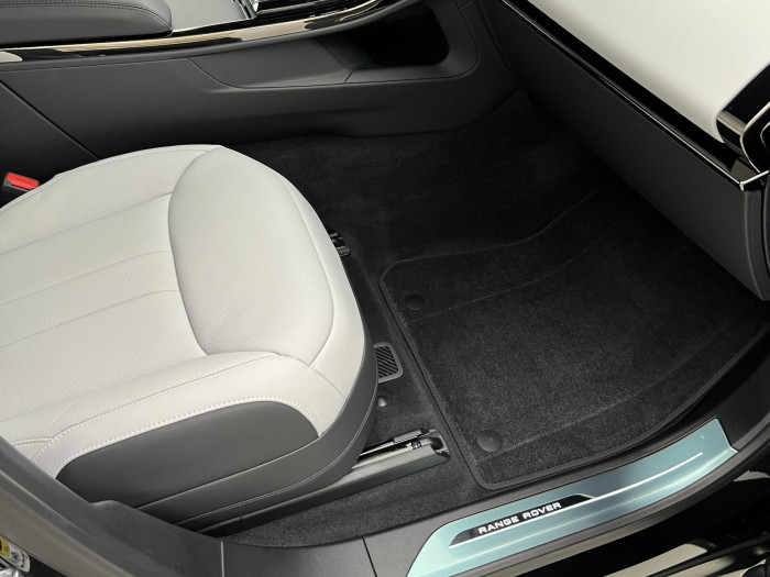 Land Rover Range Rover Sport D300 DYNAMIC SE AWD Aut 3.0 d Dynamic SE