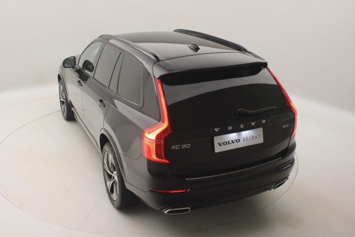 Volvo XC90 B6 AWD R-DESIGN AUT REZERVACE