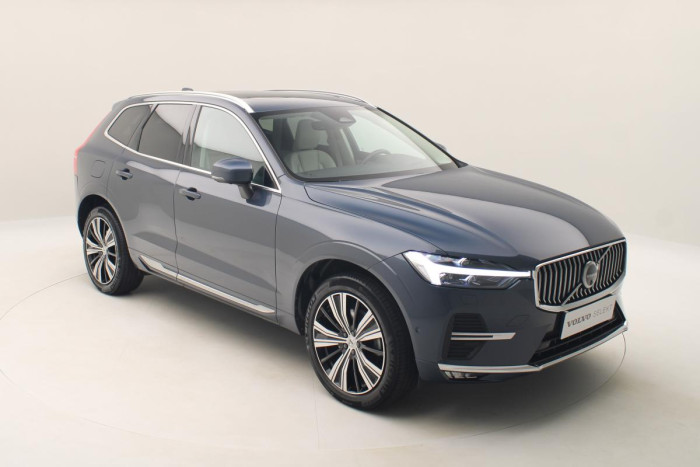 Volvo XC60 B4 AWD ULTIMATE AUT REZERVACE