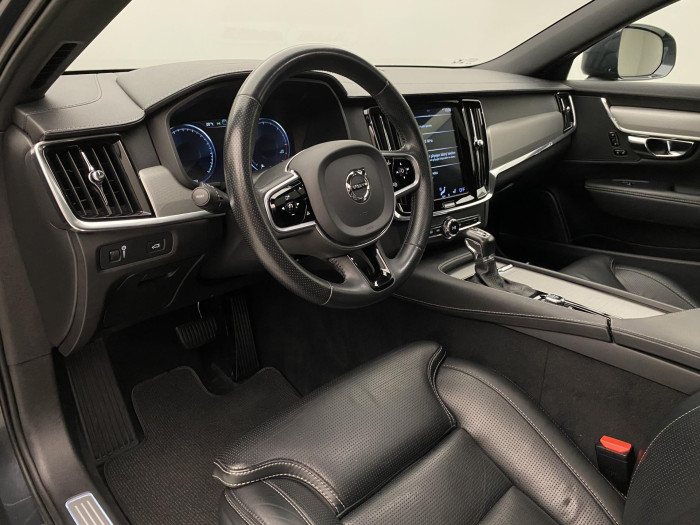 Volvo V90 CC D4 AWD MOMENTUM AUT 2.0 d CC CC Momentum