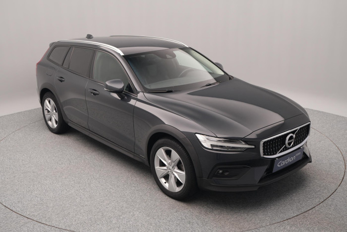 Volvo V60 CC D4 AWD MOMENTUM CZ 1.maj 2.0 d CC CC Momentum