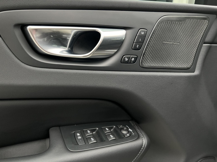 Volvo XC60 T6 AWD RECHARGE ULTRA BRIGHT