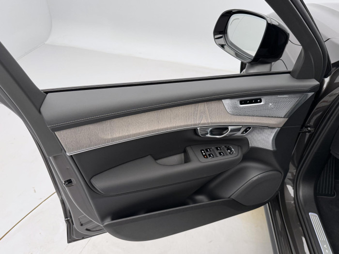 Volvo XC90 T8 AWD RECHARGE DARK PLUS 7m