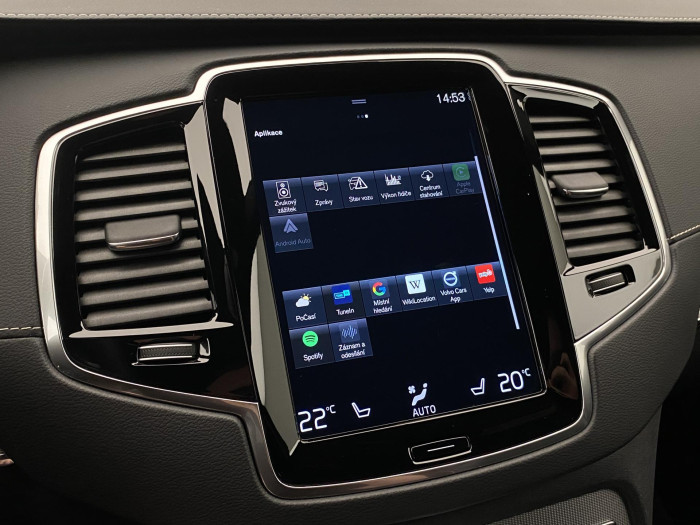 Volvo XC90 B6 AWD R-DESIGN REZERVACE