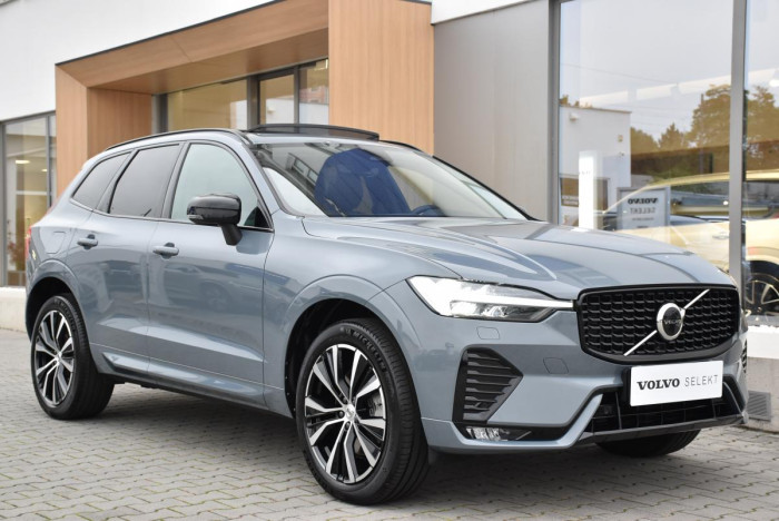 Volvo XC60 B4 AWD R-Design REZERVACE