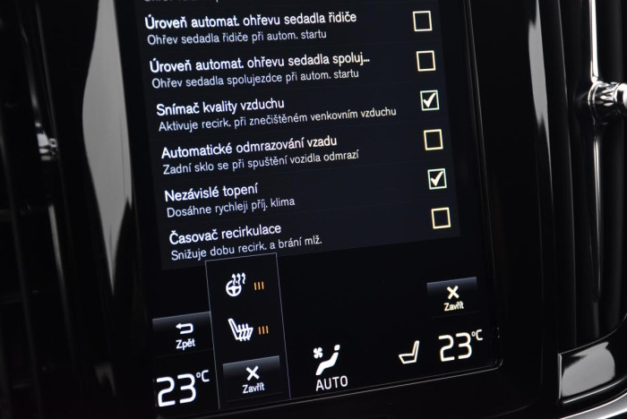 Volvo V90 CC D4 MOMENTUM REZERVACE 2.0 d CC CC Momentum