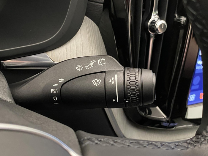 Volvo XC60 T8 AWD PLUG-IN DARK ULTRA CZ