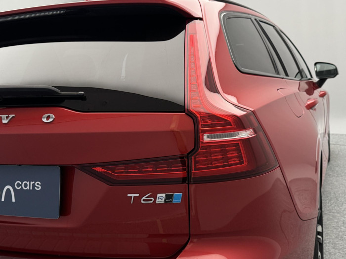 Volvo V60 T6 AWD R-DESIGN POLESTAR