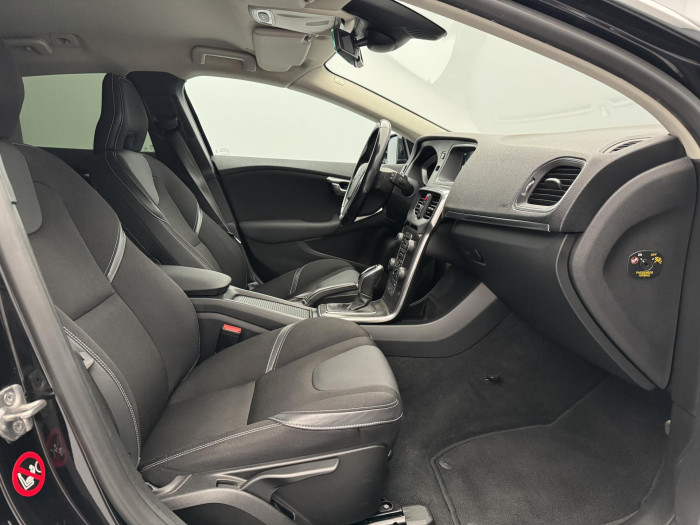 Volvo V40 D2 MOMENTUM AUT 2.0 d Momentum