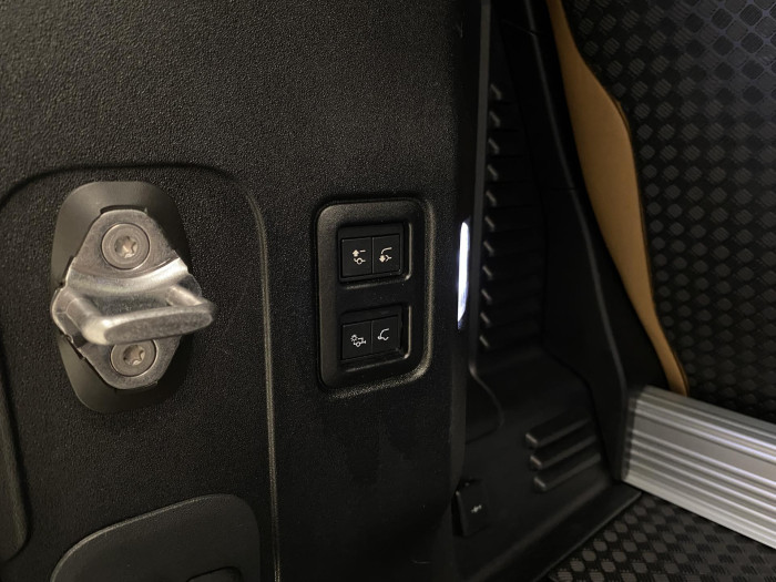 Land Rover Defender 90 P525 AWD CARPATHIAN EDITION 5.0 Edition