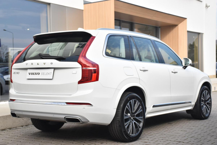 Volvo XC90 T8 AWD INSCRIPTION REZERVACE