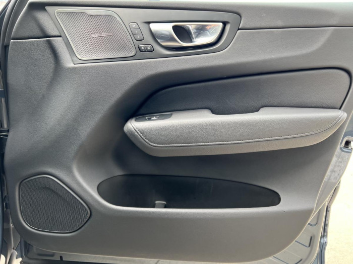 Volvo XC60 B4 MOMENTUM Aut 2.0 Momentum
