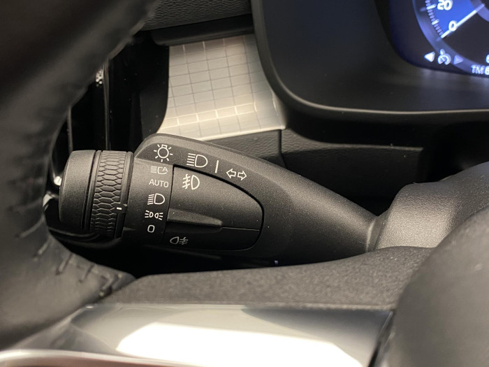 Volvo XC40 T4 MOMENTUM AUT CZ 2.0 Momentum