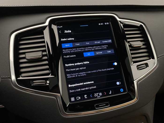 Volvo XC90 T8 AWD ULTRA DARK AUT CZ 7m