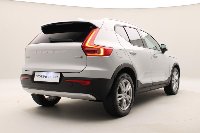 Volvo XC40 D3 AWD MOMENTUM REZERVACE 2.0 d Momentum