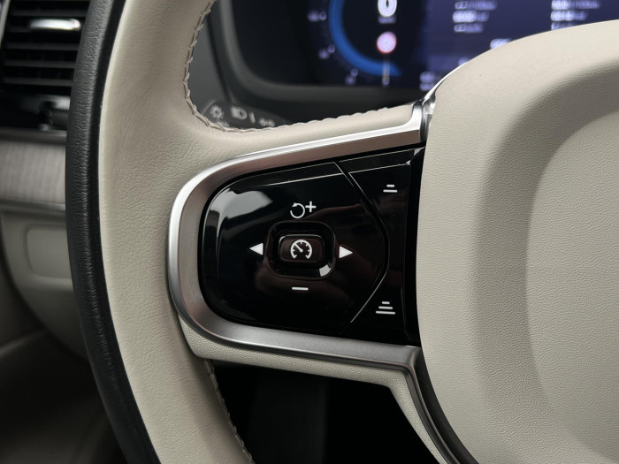 Volvo XC90 B6 AWD PLUS BRIGHT 7MÍST CZ